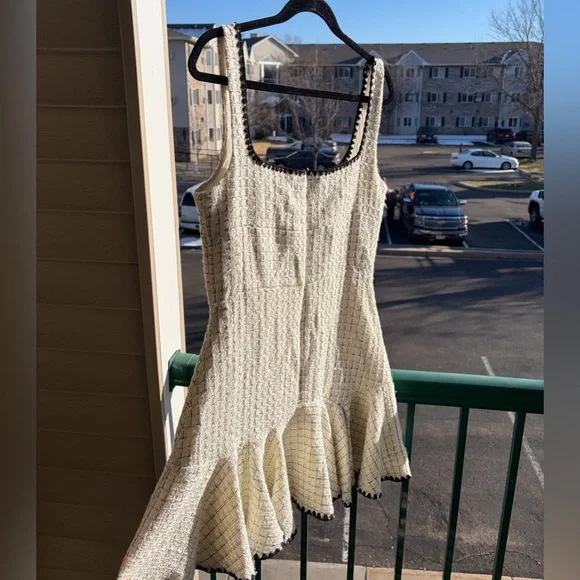 🆕Antonio Melani Aurelia Tweed Mini Dress Ivory Black Trim Ruffle 4,6,8,10,12,14 - Picture 4 of 17